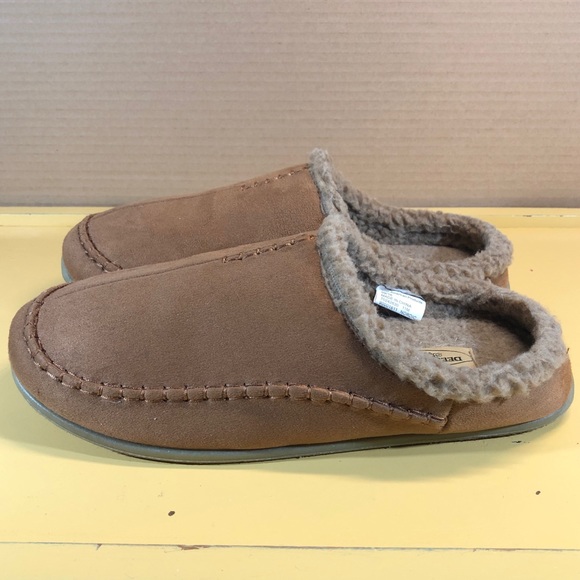 Deer Stags Other - DEER STAG Comfy slipperooz brown mens SIZE 11
